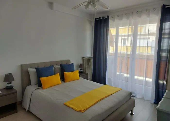 Cozy Lemon * Menton
